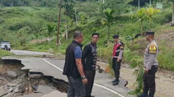 Jalan Lintas Gayo Lues- Aceh Timur Amblas 10 meter.